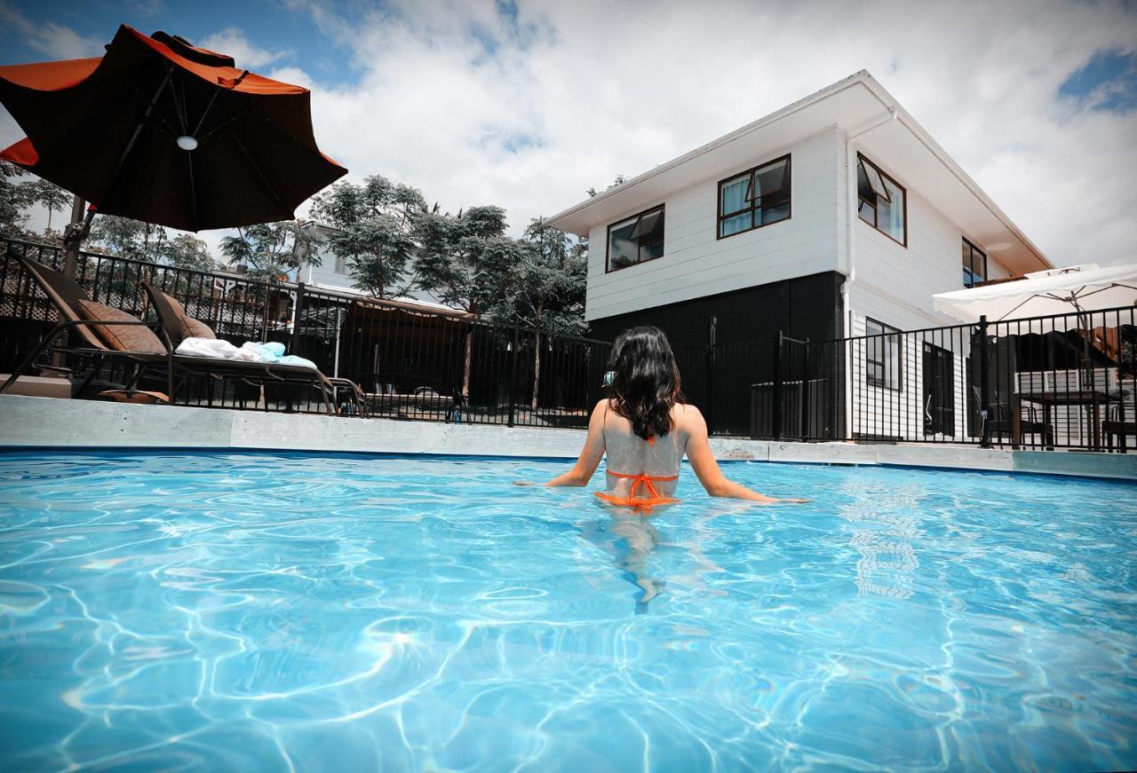 Swimming Pool Holiday Villa Όκλαντ Εξωτερικό φωτογραφία